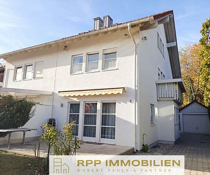 Charmante Doppelhaushälfte mit neuem Bad, moderner Heizung und sonnigem Garten in Lohhof-Süd