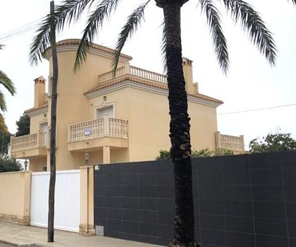 Fabelhafte Luxusvilla in Cabo Roig mit vier Schlafzimmern, vier Badezimmern und einem privaten Swimmingpool