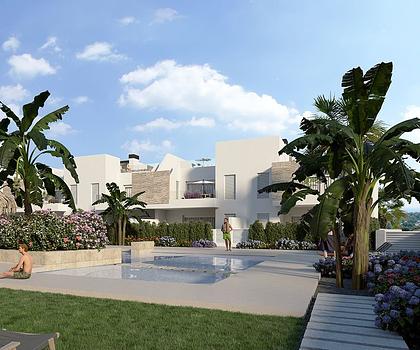 Elegante Erdgeschoss-Wohnungen mit 3 Schlafzimmern, 2 Bädern, Klimaanlage und Gemeinschaftspool in einer wunderschönen Golfanlage