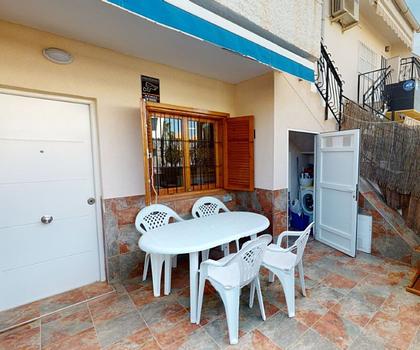 Renoviertes Erdgeschoß-Apartment in guter Lage