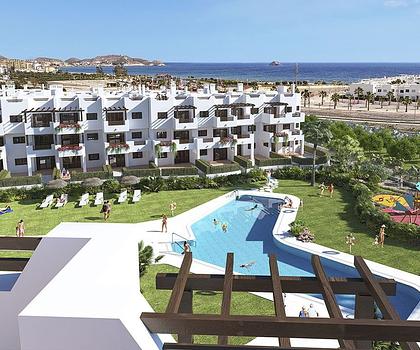 Komfortable Penthouse-Wohnungen mit 3 Schlafzimmern, Dachterrasse mit Meerblick, Tiefgaragenstellplatz und Gemeinschaftspool nur 600 m vom Strand