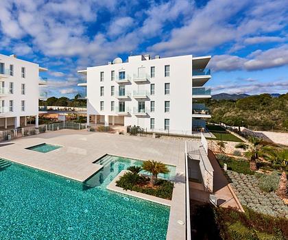 Wunderschöne Wohnungen mit Gemeinschaftspool und Kfz-Stellplatz nur 300 m vom Jachthafen