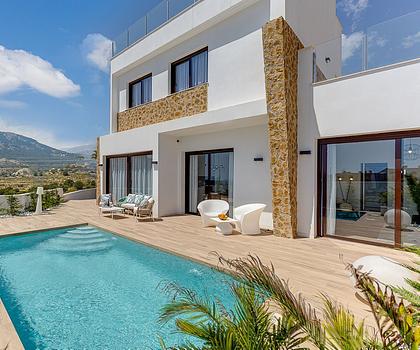 Exklusive Villen mit 3 - 4 Schlafzimmern, Privatpool und Dachterrasse mit Meerblick in wunderschöner Umgebung