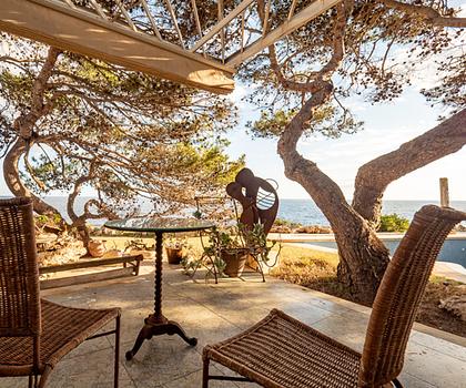 1. Meereslinie Villa in exklusiver Lage von Porto Pedro auf Mallorca zu verkaufen