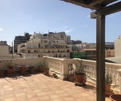 Mallorca Penthouse in Palma mit Bergblick zu verkaufen