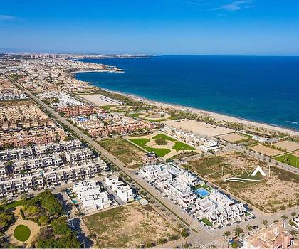 Eck-Penthouse direkt am Meer