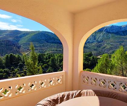 Freistehendes Haus mit 3 Schlafzimmern, 2 Bädern und fantastischem Ausblick, in 2023 renoviert