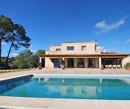 Großzügiges, modernes Landhaus mit viel Privatsphäre auf Mallorca zu verkaufen