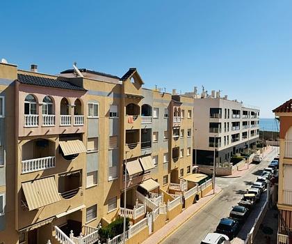 Appartement mit 2 Schlafzimmern, 1 Bad, Tiefgaragenstellplatz und Gemeinschaftspool nur 150 m vom Strand