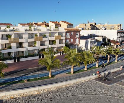 Luxuriöses Apartment in erster Meereslinie.