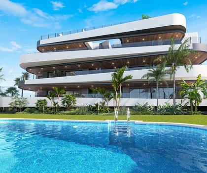 Luxuriöses Penthouse am Golfplatz mit Meerblick