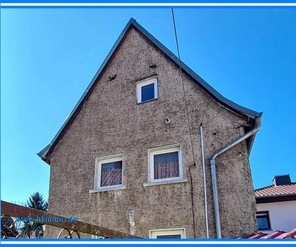 Ehemaliger Bauernhof mit Wohnhaus und Scheune in der Kaiserpfalz OT Bucha