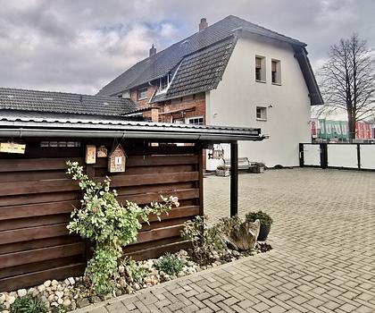 Helle Doppelhaushälfte auf großem Grundstück!