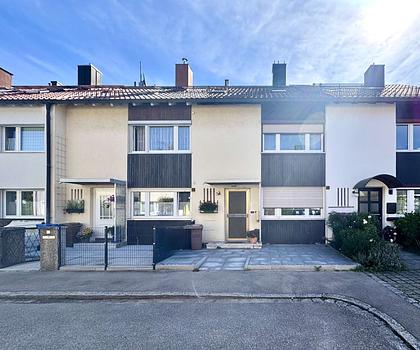 Charmantes Reihenmittelhaus in ruhiger Lage von Forstenried