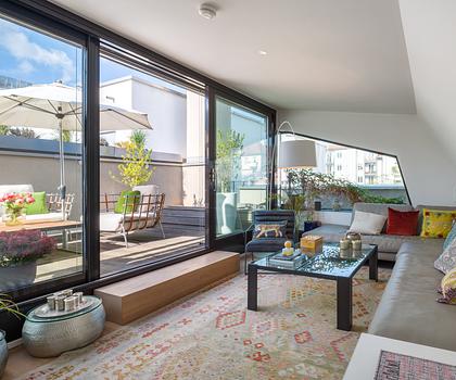 Verstecktes Juwel im Herzen der Maxvorstadt: Modernes Townhouse in ruhiger Hoflage