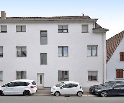 Helle und gepflegte Dachgeschosswohnung mit wenig Schrägen