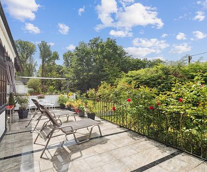 Gepflegtes Zweifamilienhaus mit Charme