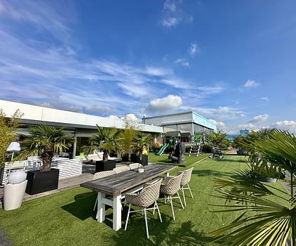 Produktions- und Lagerstandort mit 5.438 qm Nettogrundfläche und zwei Wohnungen mit 416 qm