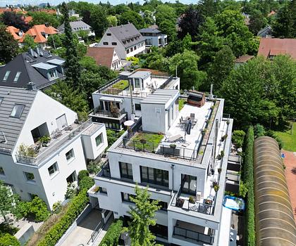 Penthouse-Wohnung mit beeindruckender Dachterrasse
- Beste Lage in Nymphenburg
- Sofort verfügbar