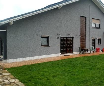 Schöne, möblierte Erdgeschosswohnung in Heddert mit Garage zu vermieten- Mietpreis = all inklusive