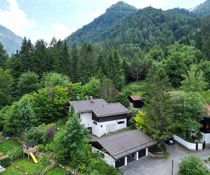 Ihr Traumgrundstück in Schliersee-Neuhaus
- Idyllisches, ruhiges Grundstück mit 990 m²
- Altbestand