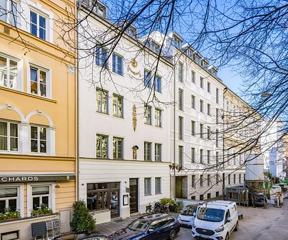 Denkmalgeschützes, saniertes Altbau-Juwel mit 4 Wohnungen und 1 Gewerbeeinheit in Toplage Lehel