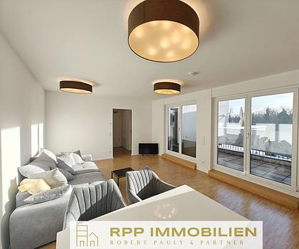 Traumhafte 3-Zimmer-Wohnung mit sonniger Dachterrasse - Unterschleißheim, Lohhof