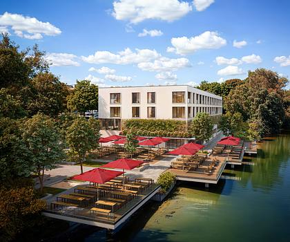 Direktlage am Lerchenauer See: 3.876 m² Ufergrundstück mit Baugenehmigung für Hotel mit Biergarten