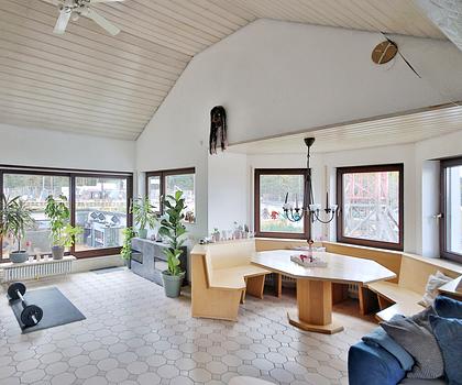 Exklusives Wohnambiente in Neuenbürg – Helle 3-Zimmer-Dachgeschosswohnung mit Balkon & Wellnessbad