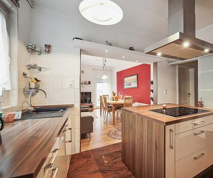 ++ Wohnen mit Wohlfühlfaktor: Große 3,5-Zimmer-Maisonette mit Balkon und Gemeinschaftsgarten ++