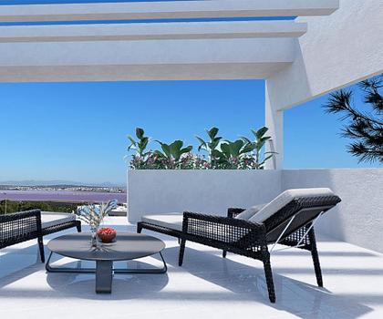 Obergeschoss-Wohnungen mit 2 Schlafzimmern, 2 Bädern, Dachterrasse, optionalem Tiefgaragenstellplatz und Gemeinschaftspool