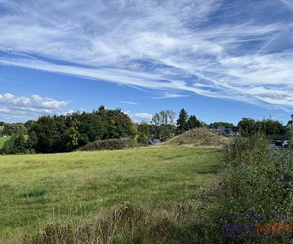 Baugrundstück mit Baugenehmigung für Einfamilien- oder 2 Doppelhaushälften