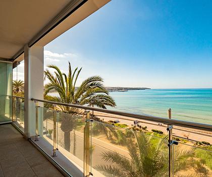 Komfortable Wohnung mit unglaublichem Meerblick, 1. Linie Palma Beach auf Mallorca zu verkaufen
