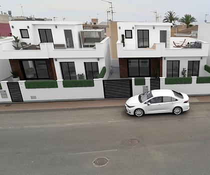 Wunderschöne Traumvilla mit Solarium und Pool