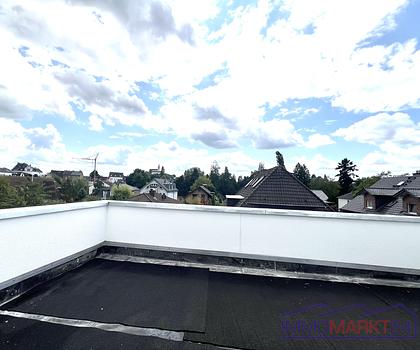 Wohnung im zweiten Obergeschoss und Tiefgaragenstellplatz in Siegburg zu verkaufen