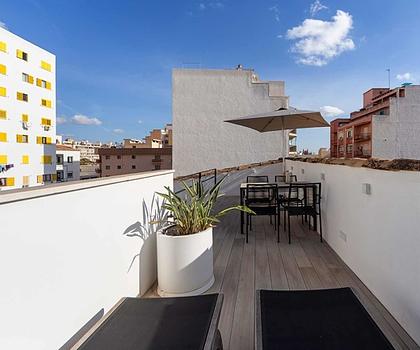 ***Modernes Penthouse in Santa Catalina mit Dachterrasse***
