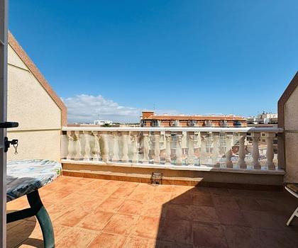 Penthouse-Wohnung mit 2 Schlafzimmern, 2 Bädern und Tiefgaragenstellplatz nur 200 m vom Strand