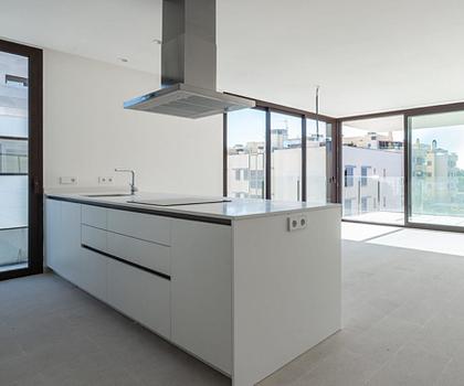 Neubau Penthouse mit Pool in Portixol/El Molinar