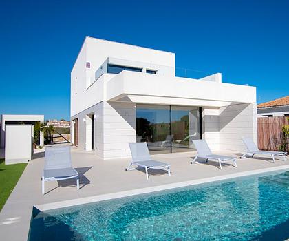 Großzügige Villen mit 3 Schlafzimmern, Dachterrasse und Privatpool