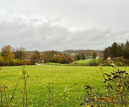 Baugrundstück mit Baugenehmigung für Einfamilien- oder Doppelhaus