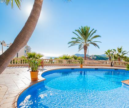 Mallorca Beeindruckende mediterrane Villa in Paguera zu verkaufen