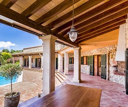 Mallorca Moderne Villa im Finca Stil, Es Capdella zu verkaufen