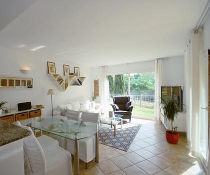 ***Moderne Erdgeschosswohnung mit Gemeinschaftspool***