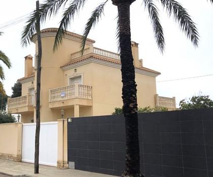 Fabelhafte Luxusvilla in Cabo Roig mit vier Schlafzimmern, vier Badezimmern und einem privaten Swimmingpool