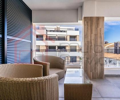 Top Wohnung mit Pool in Strandnähe