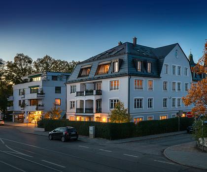 Luxuriös & familiengerecht: 4-Zimmer-Penthouse mit Designausstattung, Dachterrasse und Liftzugang
