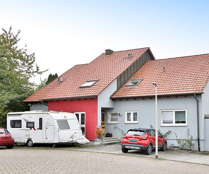 3-Zimmer-Dachgeschosswohnung mit Kamin, zwei Balkonen & viel Platz zum Wohlfühlen