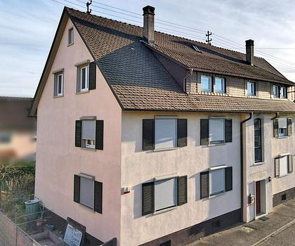 Charmantes, kernsaniertes Mehrfamilienhaus mit vier Wohneinheiten, Gartenidylle und Wohlfühlambiente