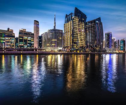 Business Bay -  Frontlage zum Dubai Canal -
Neubau - Bezugsfertig