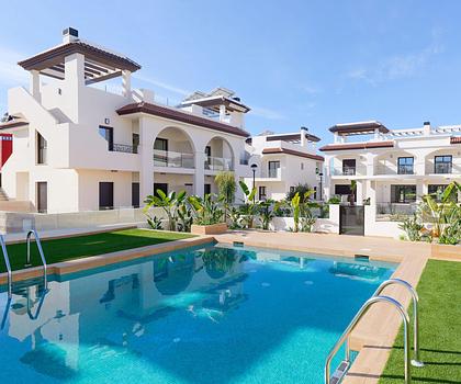 Key Ready Penthouse mit Pool